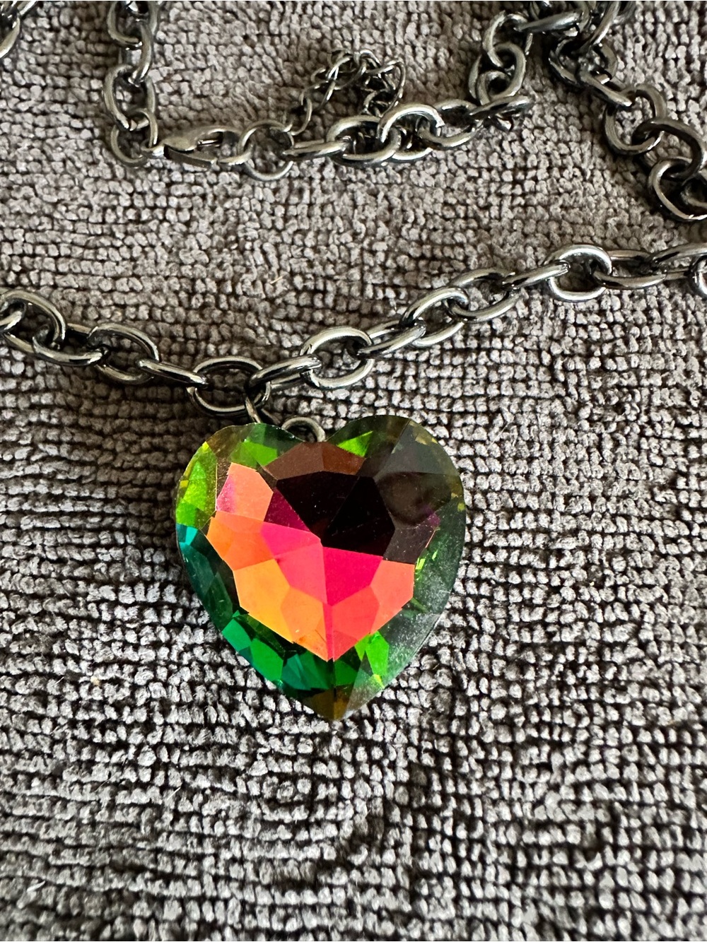Irregular Heart Crystal Pendant Necklace - Multicolor